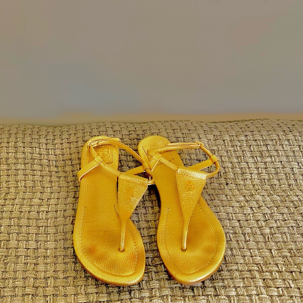 Authentic Tory Burch Woman’s Sandals Gold sz 8